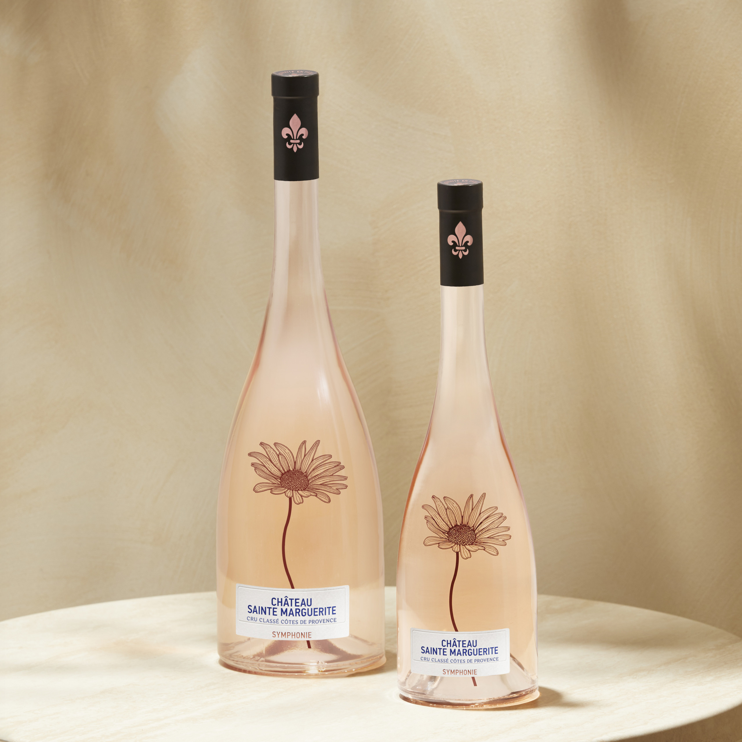 CHATEAU SAINTE MARGUERITE - symphonie - beautyshot - terrace - duo - 1.1